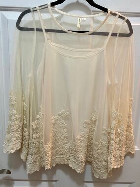 Ultra Pink Brand Lace Blouse and matching camisole Small EUC